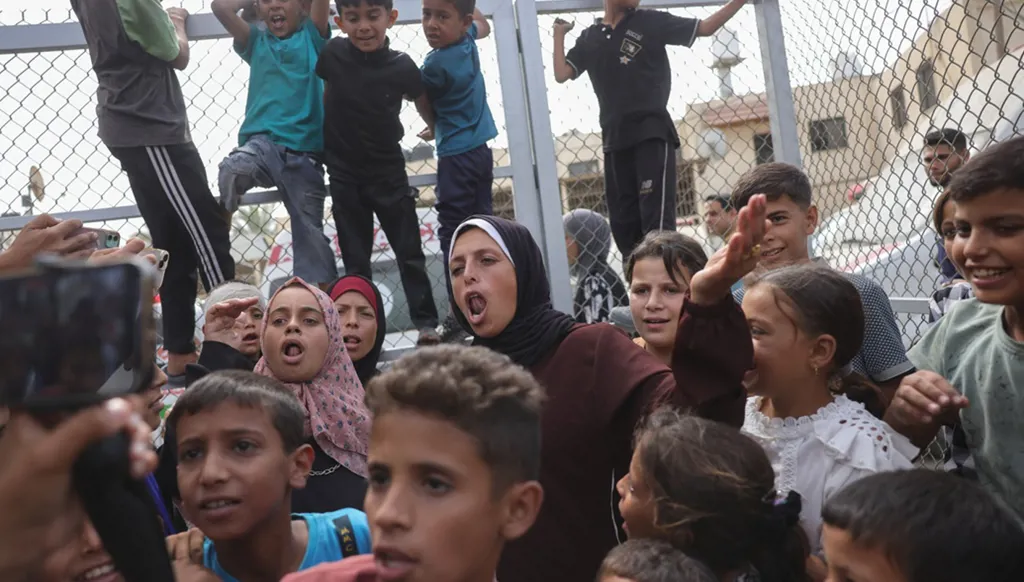 5 عند الخامسة: اتفاق غزة التاريخي... إسرائيلي في الضاحية الجنوبية لبيروت وجنون الذهب مستمر