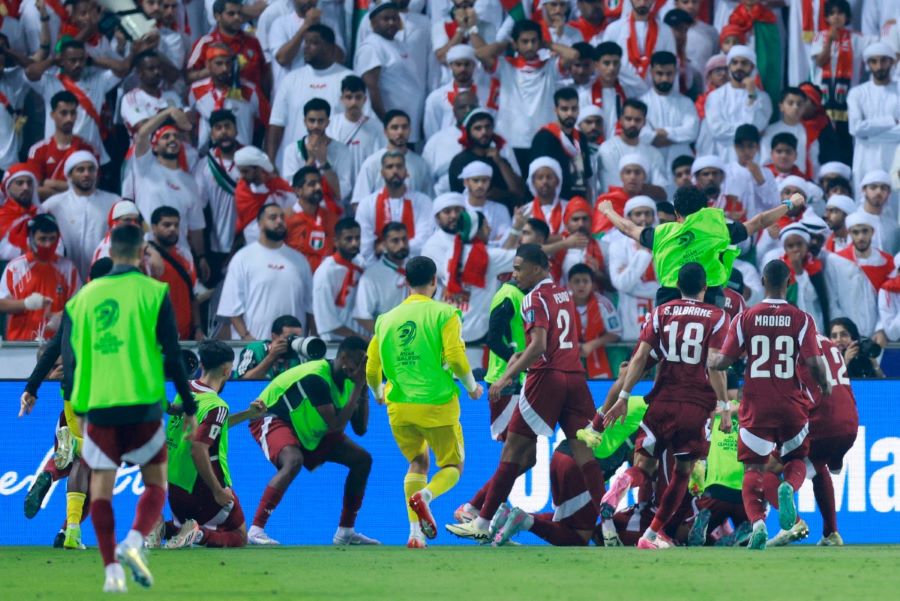 فرحة منتخب قطر. (أ ف ب)