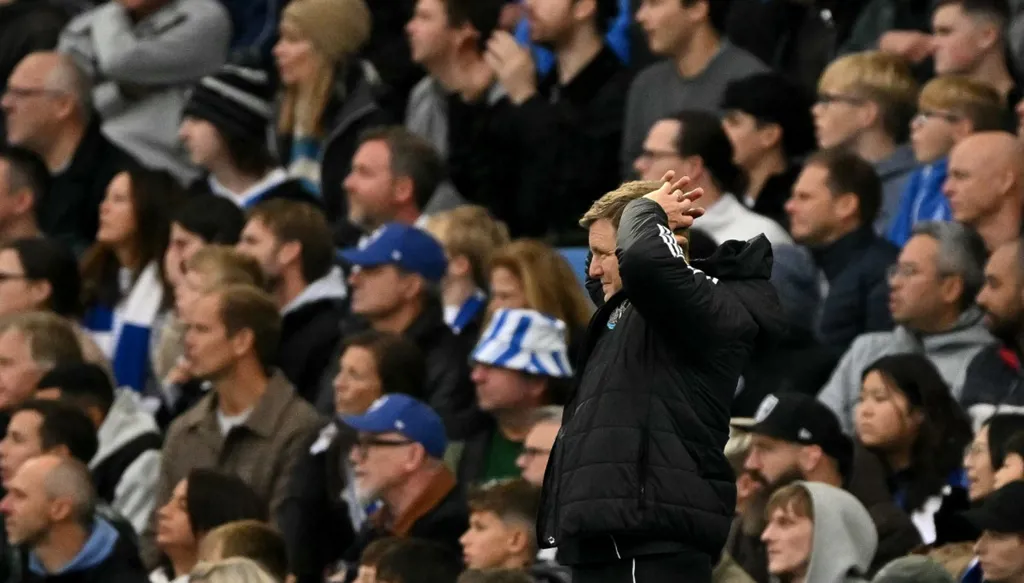 مدرب نيوكاسل يثني على تأثير مورينيو الكبير في كرة القدم