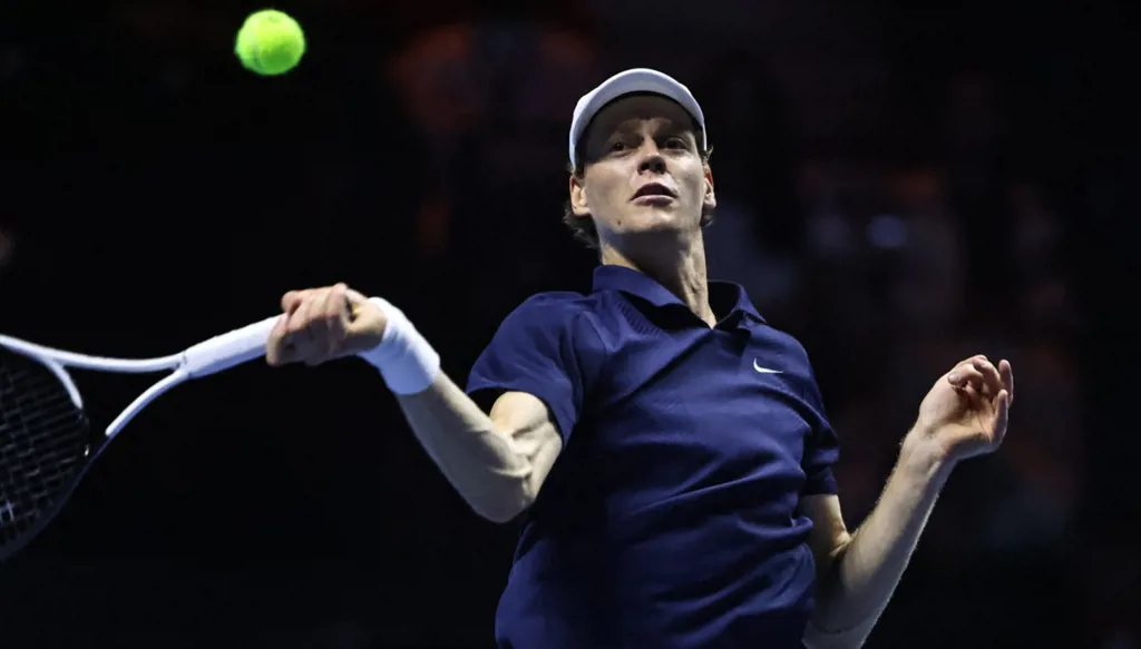 سينر يعود بقوة من بوابة فيينا ويبلغ ثمن النهائي