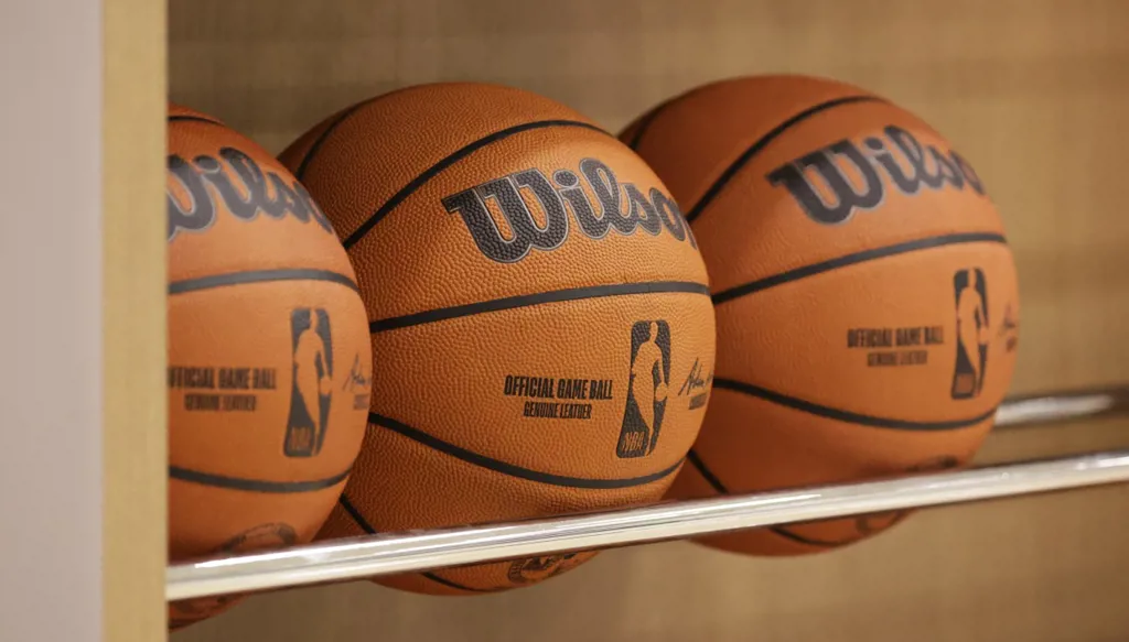 NBA تسجل رقماً قياسياً تاريخياً... 135 لاعباً أجنبياً من 43 دولة