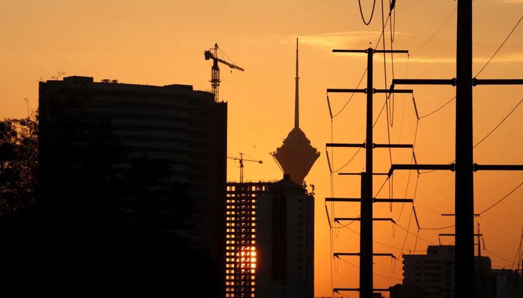 إيران تعيد إنتاج صواريخها بمواد كيميائية صينية... ذريعة إسرائيلية لعودة الحرب؟