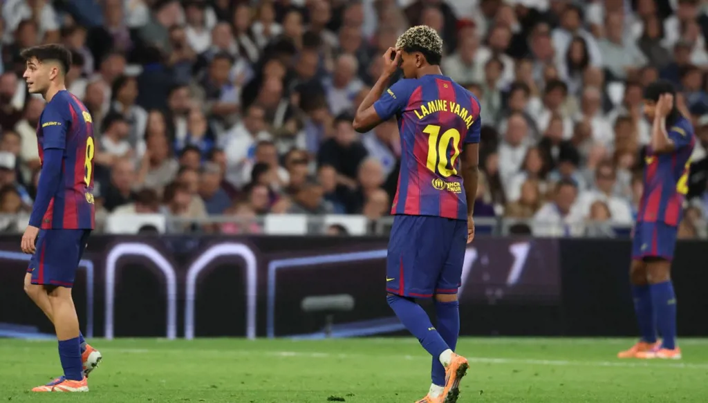 جماهير ريال مدريد ترد على لامين يامال في الكلاسيكو (فيديو)