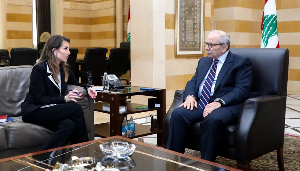 5 عند الخامسة: أورتاغوس في لبنان... ترامب ينفّذ خطة بايدن والعراق يوضّح