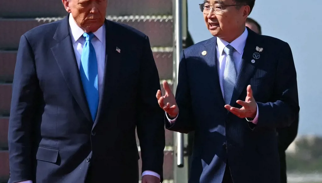 ترامب يصل إلى كوريا الجنوبية للمشاركة في قمة آبيك