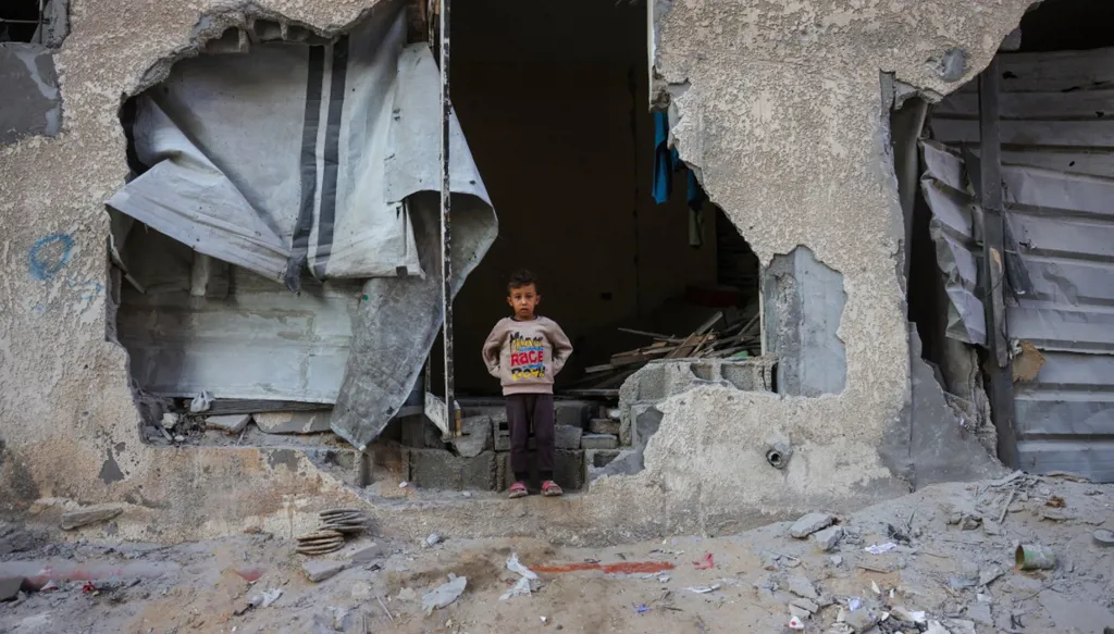 بنوك غزة بلا أموال... طوابير يومية وخيبة أمل!