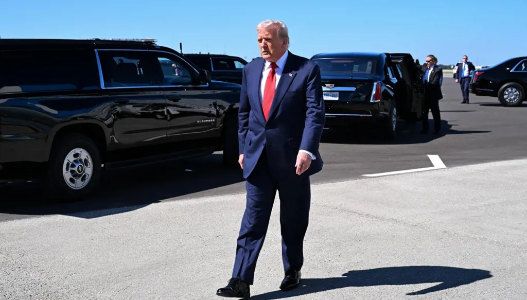 زعيم الديموقراطيين في مجلس النواب: ترامب والجمهوريون يستخدمون الجوع سلاحاً