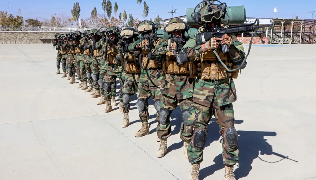 من كابول إلى باماكو: كيف يتحوّل "الحكم الهجين" إلى اتجاه عالمي؟