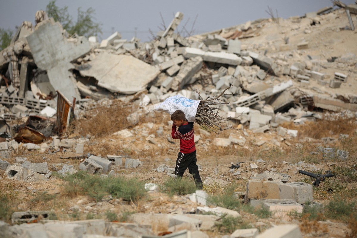 طفل في غزة. (أ ف ب)