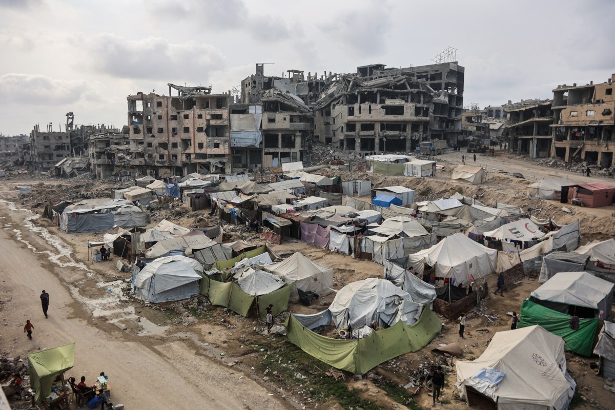 خيام يقيم بها نازحون في قطاع غزة (أ ف ب)