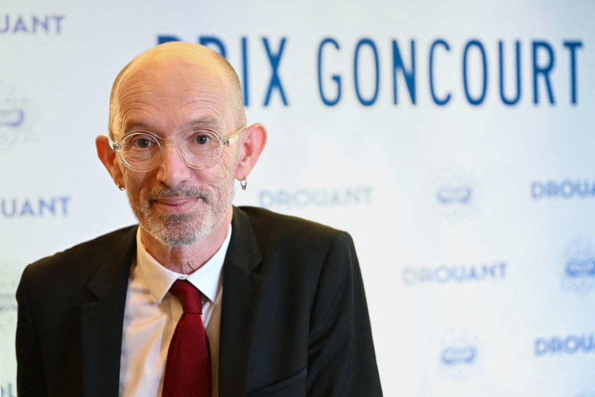 لوران موفينييه الفائز بـ”غونكور” 2025. (أ ف ب)