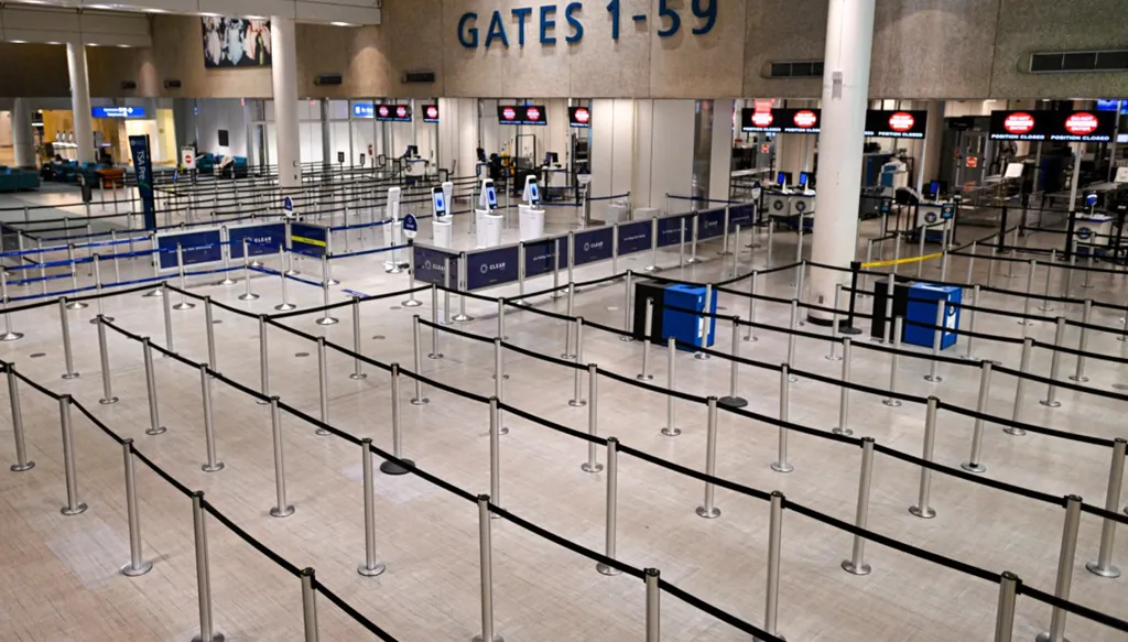 في الولايات المتحدة... إلغاء مئات الرحلات الجوية جرّاء الإغلاق الحكومي