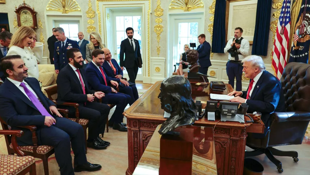 بعد زيارة الشرع إلى واشنطن... برّاك: هذا الأسبوع يمثّل نقطة تحول في التاريخ الحديث للشرق الأوسط