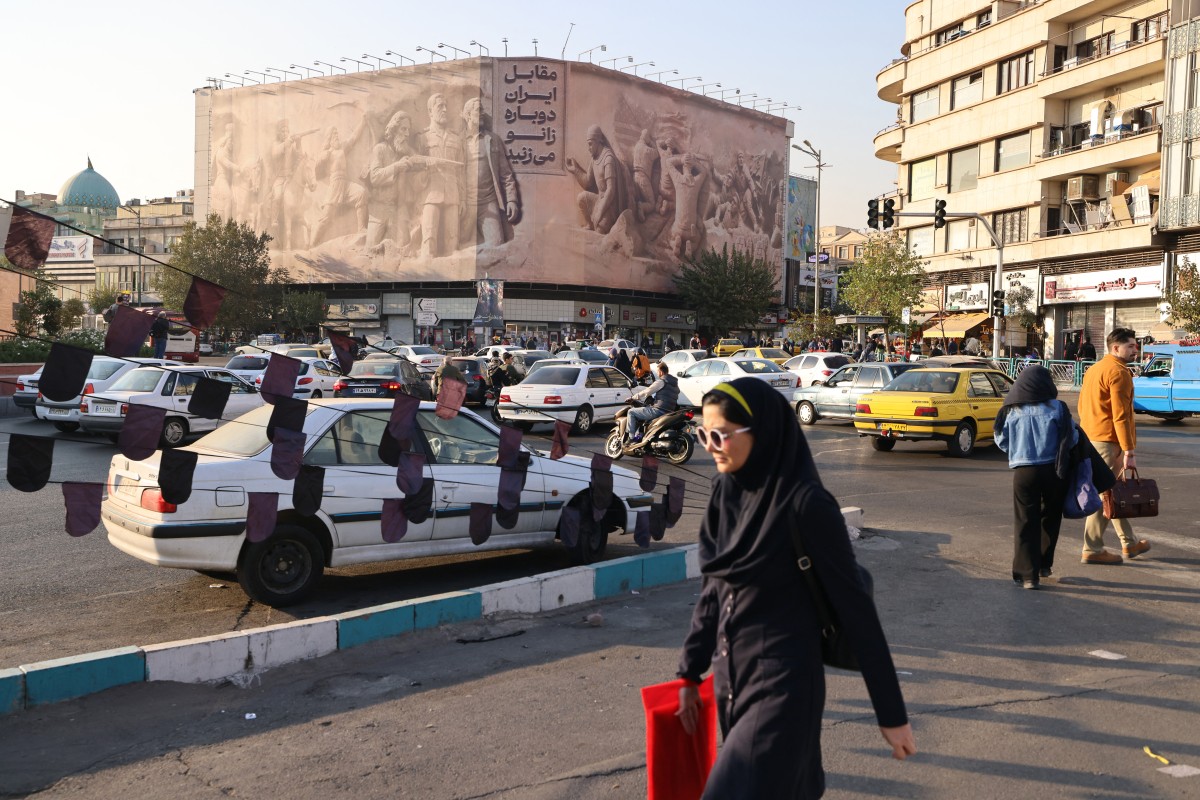 إيرانيون في طهران. (أ ف ب)