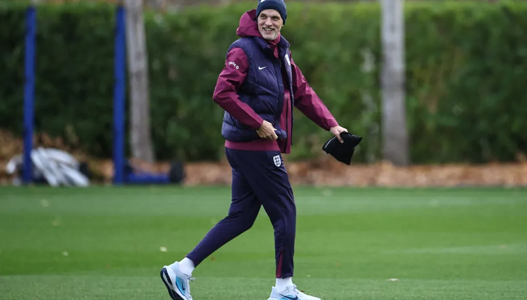 توخيل يشعر بتقدير أكبر في إنكلترا... هل يغنّي النشيد الوطني في كأس العالم 2026؟