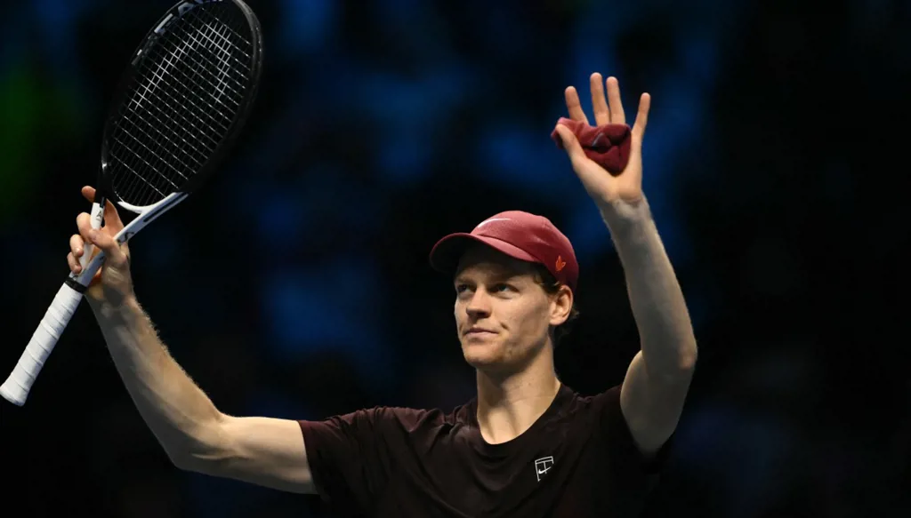 سينر يسحق زفيريف ويبلغ نصف نهائي بطولة "ايه تي بي" الختامية