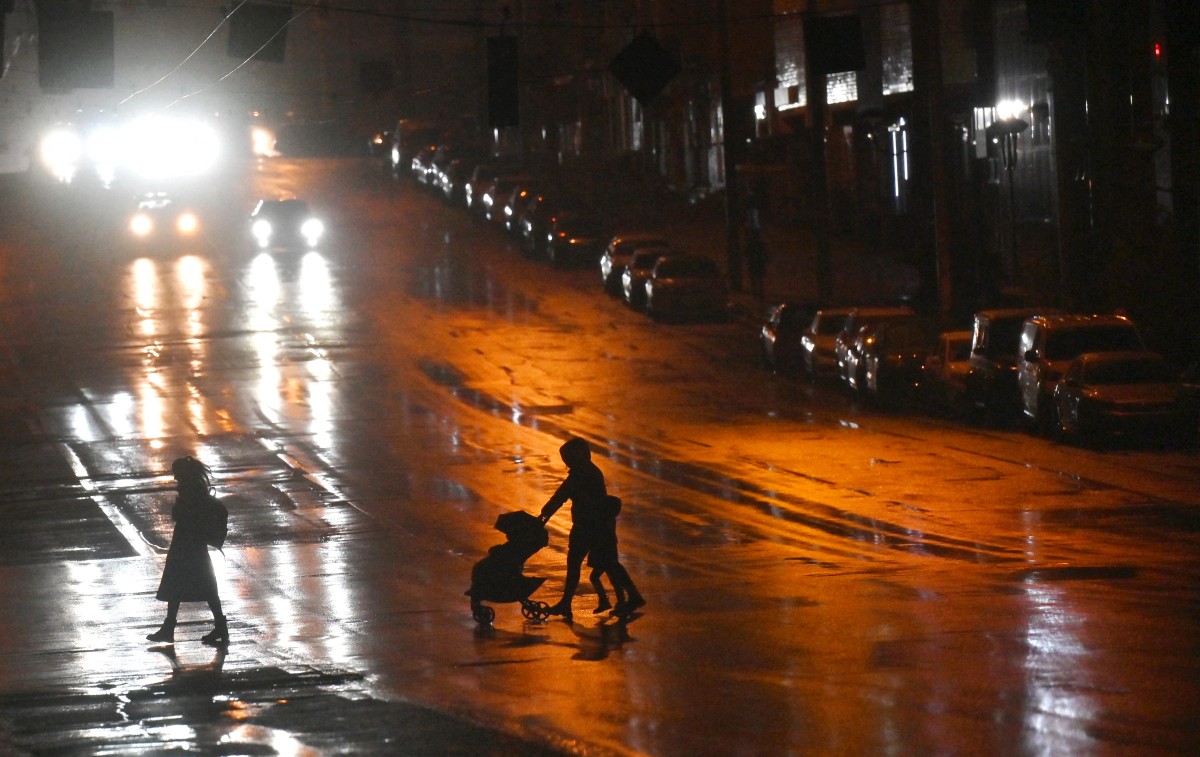 ظلمة في كييف. (أ ف ب)