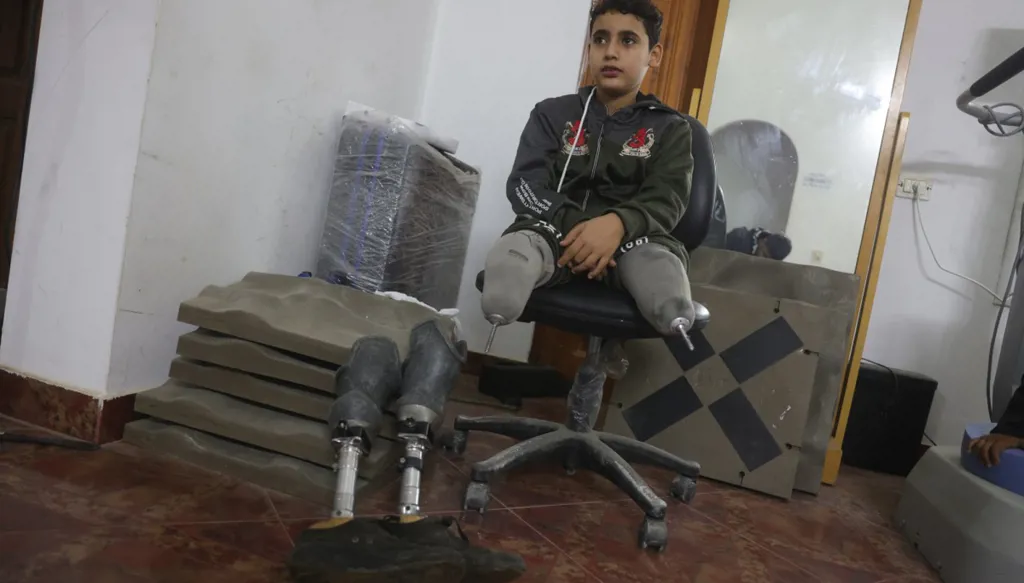 "يشهد العالم تدميراً متعمداً للطفولة"... الأسلحة المتفجرة قتلت عدداً قياسياً من الأطفال عام 2024!