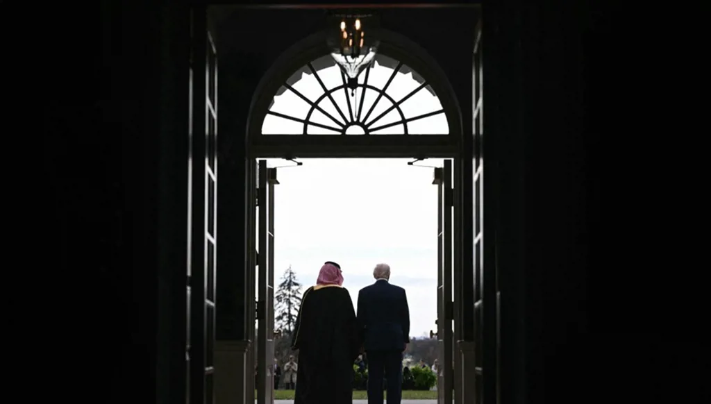 بالصور والفيديو - ترامب يستقبل وليّ العهد السعودي بحفاوة