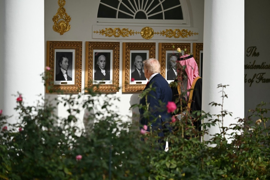 ولي العهد السعودي الأمير محمد بن سلمان والرئيس الأميركي دونالد ترامب في البيت الأبيض (أ ف ب)