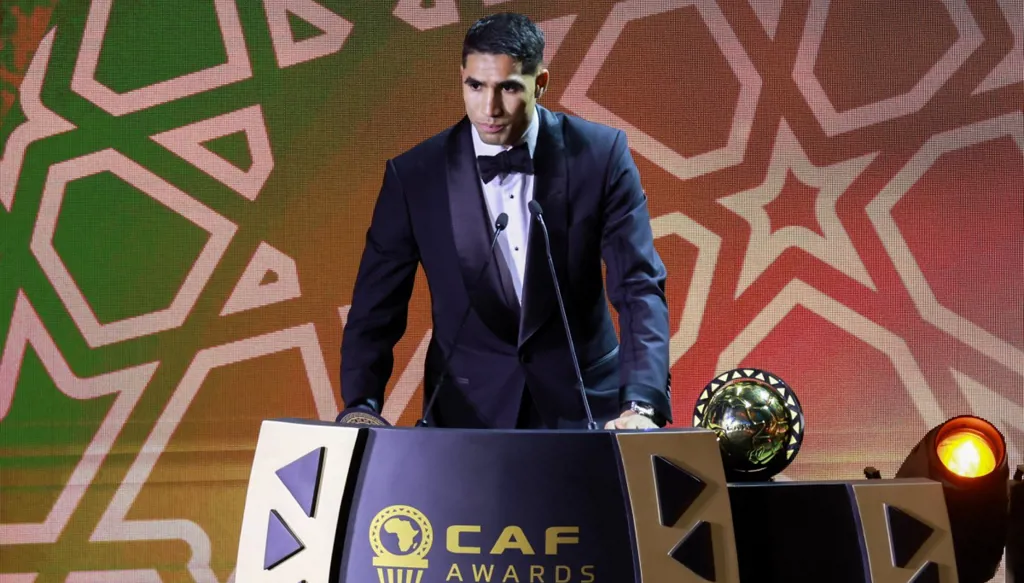 "ملك أفريقيا"... مبابي يشيد بحكيمي بعد تفوّقه على صلاح في "الكاف"