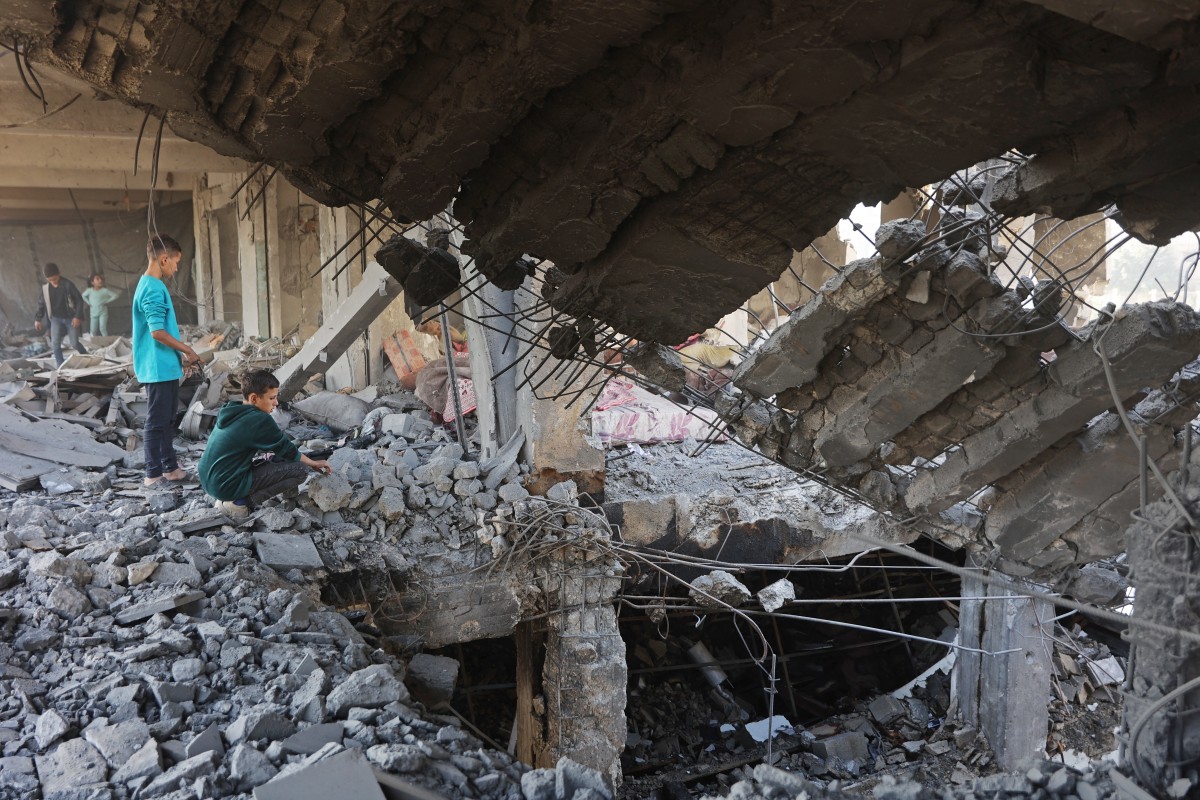 دمار في غزة. (أ ف ب)