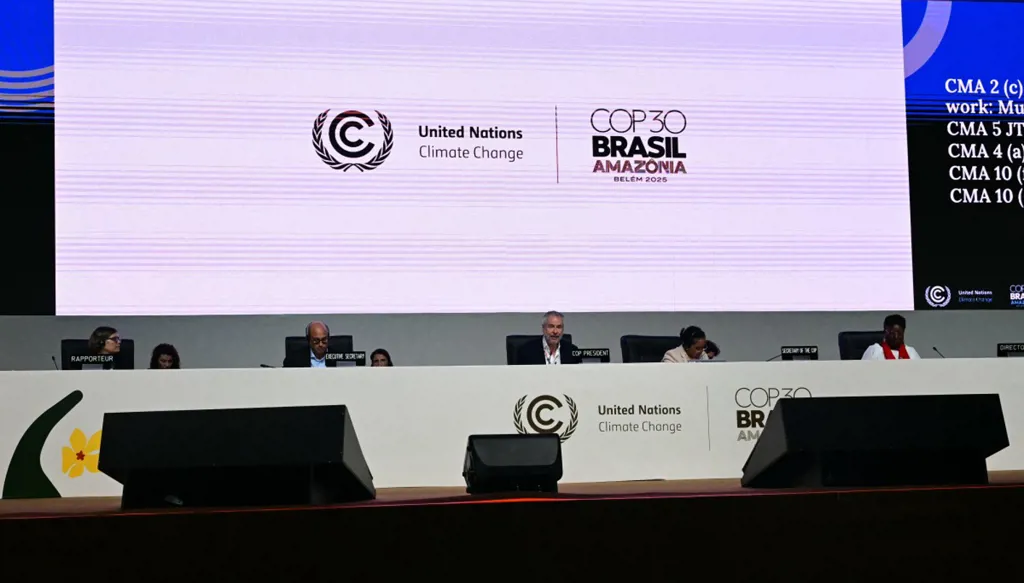 "كوب30" يتبنى اتفاقاً مناخياً لا ينص على خطة للتخلص من الوقود الأحفوري