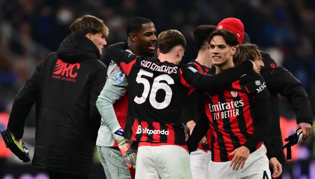 ميلان يواجه لاتسيو... موعد المباراة والقنوات الناقلة لقمة الدوري الإيطالي