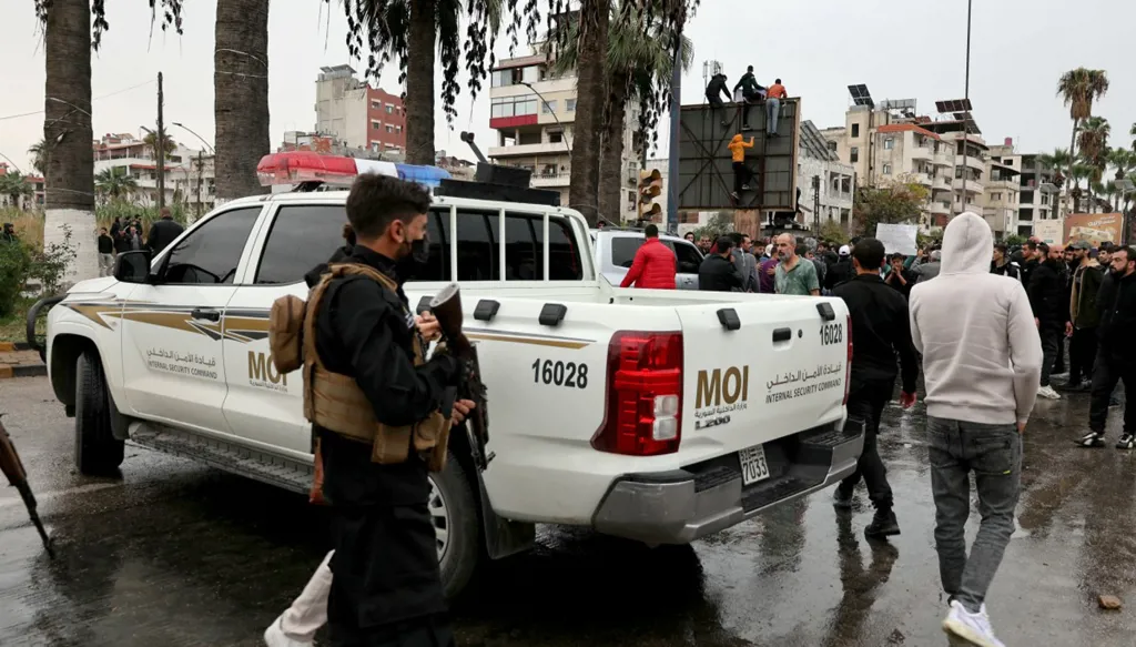 علاقة إسرائيل بالتسخين داخل سوريا: اختلاف بين واشنطن وتل أبيب؟