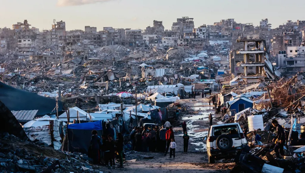 بالصور- عشرات الآلاف من سكان غزة يحتاجون إلى الإجلاء الطبي