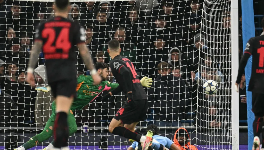 ليلة سوداء لغوارديولا في مباراته الـ100… تغييرات كارثية تسقط مانشستر سيتي أمام ليفركوزن