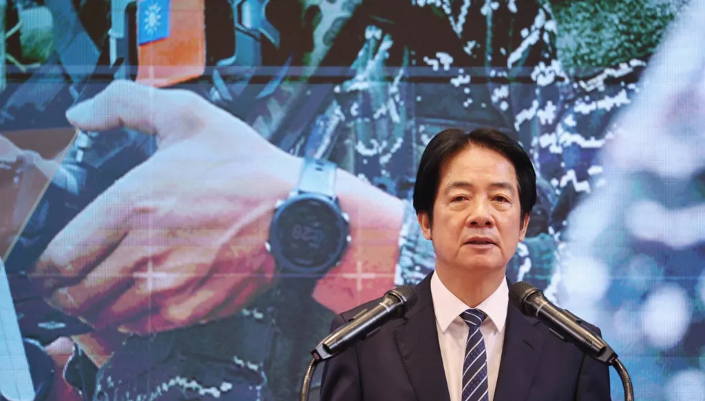 غزو صيني محتمل... الرئيس التايواني يقترح زيادة الإنفاق الدفاعي بقيمة 40 مليار دولار