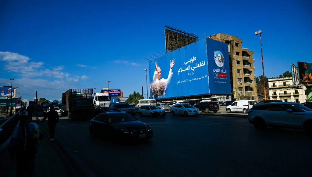 نور في زمن الظلام: لبنان ينتظر قداسة البابا لاوون الرابع عشر