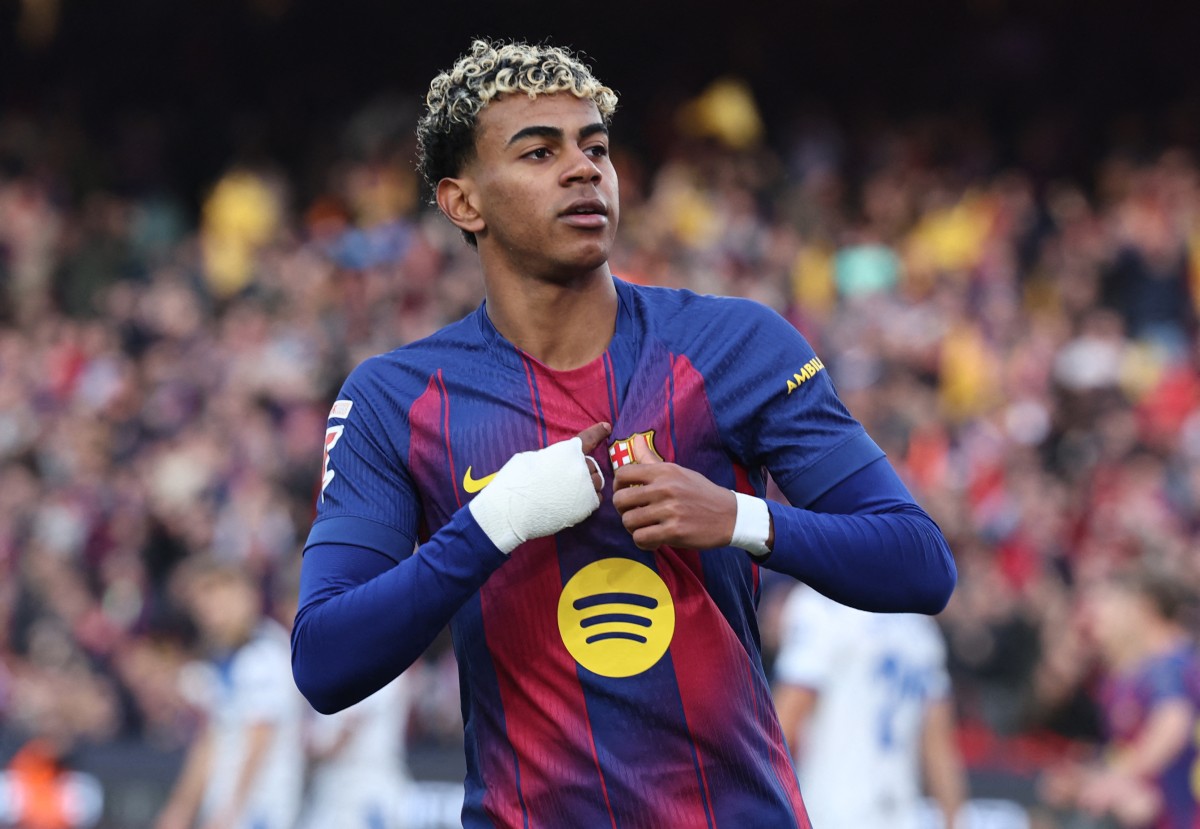 نجم برشلونة لامين يامال. (أ ف ب)