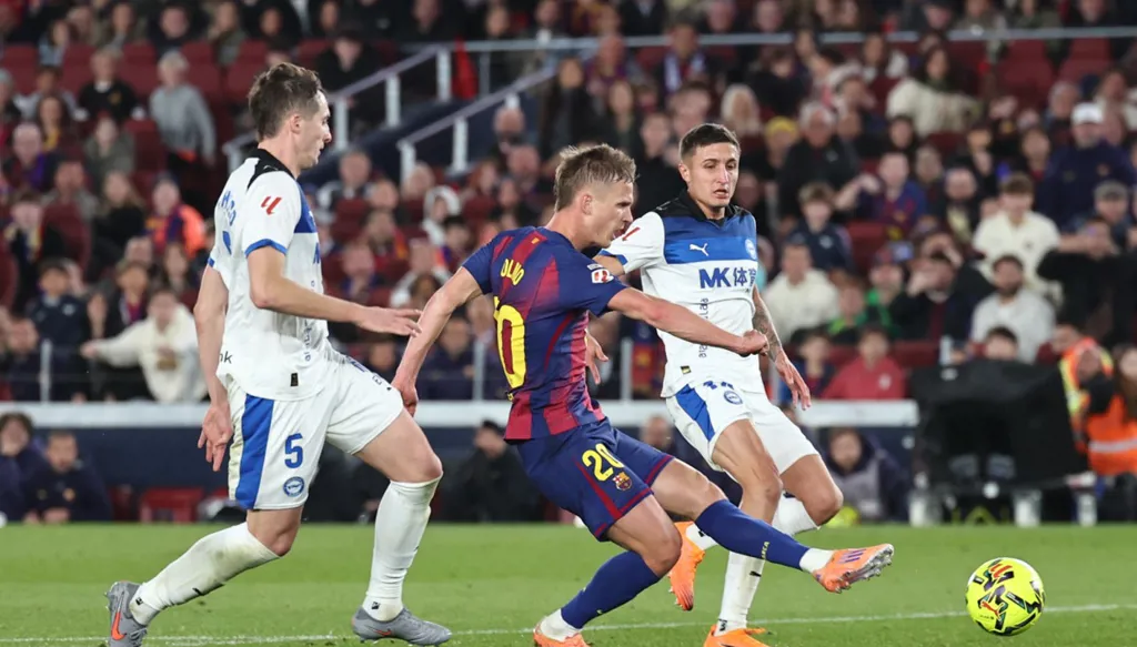 موعد مباراة برشلونة وأتلتيكو مدريد في الدوري الإسباني والقنوات الناقلة