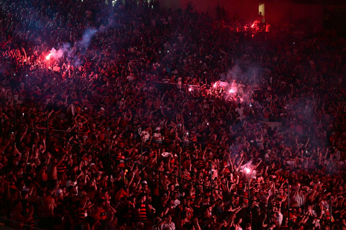 جمهور فلامنغو يحتفل بكأس ليبرتادوريس. (أ ف ب)