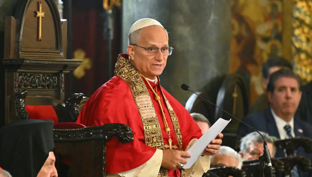 البابا لاوون يختم زيارته إلى تركيا بـ"الخبز والملح"