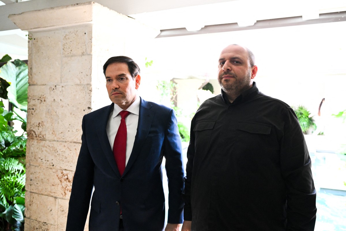 وزير الخارجية الأمريكي ماركو روبيو وأمين مجلس الأمن القومي والدفاع الأوكراني رستم أوميروف. (أ ف ب)