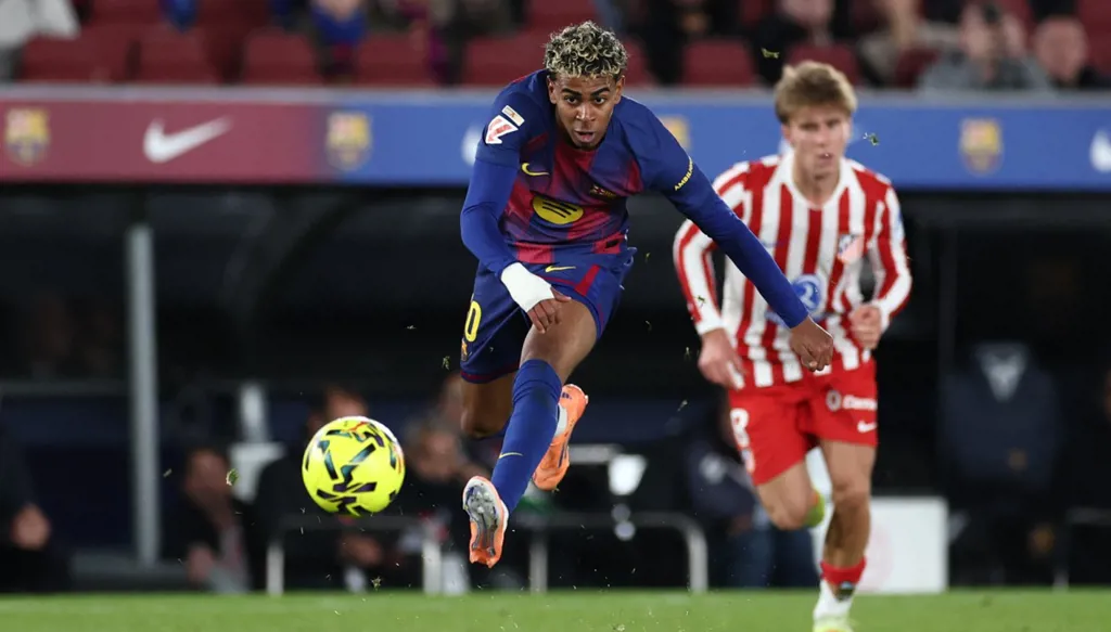 لامين يامال بين حياته الشخصية الصاخبة والمقارنات والضغط الإعلامي