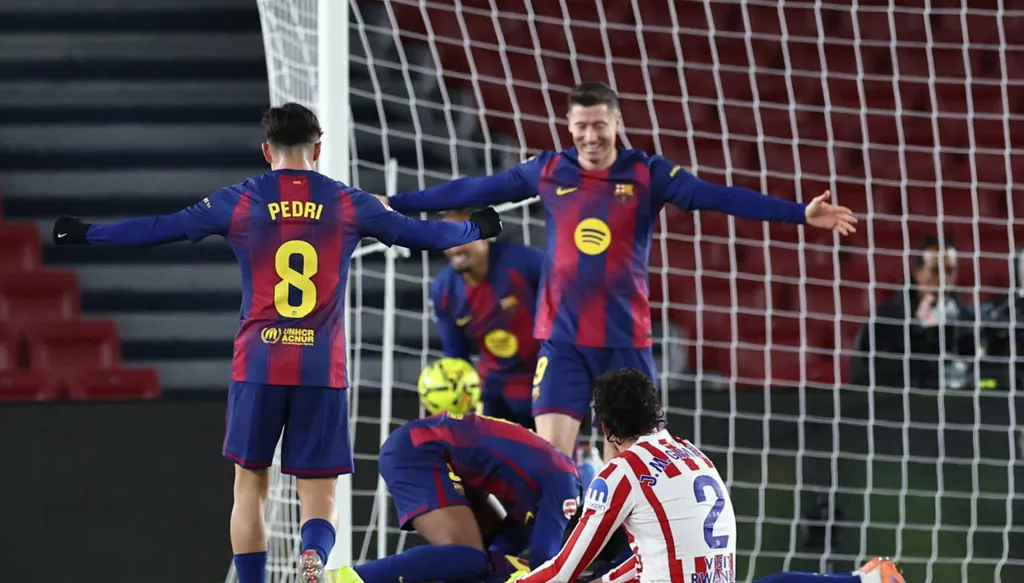 ريمونتادا برشلونة تقهر أتلتيكو وتوسع الفارق مع ريال مدريد (فيديو)