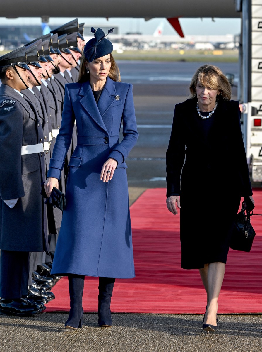 كيت ميدلتون تُعيد ارتداء معطف الكسندر ماكوين في استقبال الرئيس الالماني (أ.ف.ب)