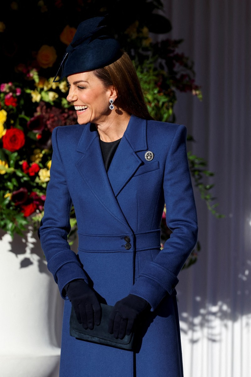 كيت ميدلتون تُعيد ارتداء معطف الكسندر ماكوين في استقبال الرئيس الالماني (أ.ف.ب)