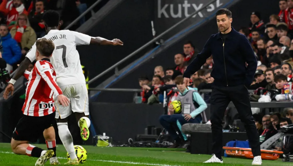 ألونسو يصر: علينا الرد أمام مانشستر سيتي