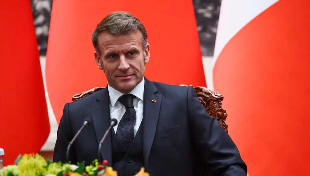 ماكرون يبدي "قلقاً بالغاً" لإدانة الصحافي الفرنسي كريستوف غليز في الجزائر