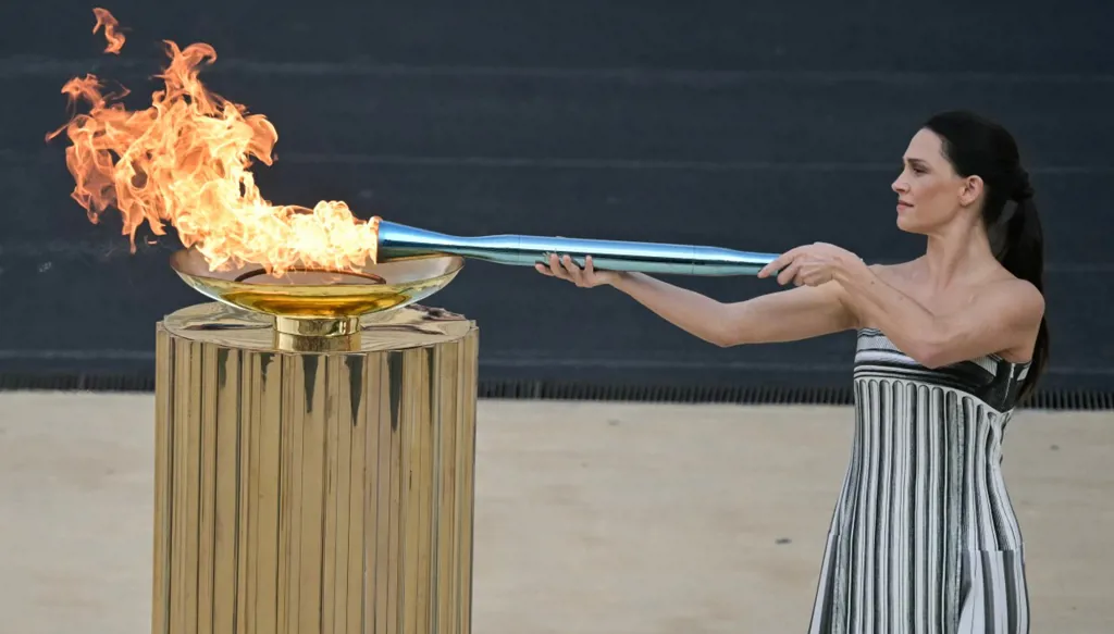 شعلة ميلانو-كورتينا 2026 في روما… إيذاناً بانطلاق العد التنازلي للألعاب الشتوية