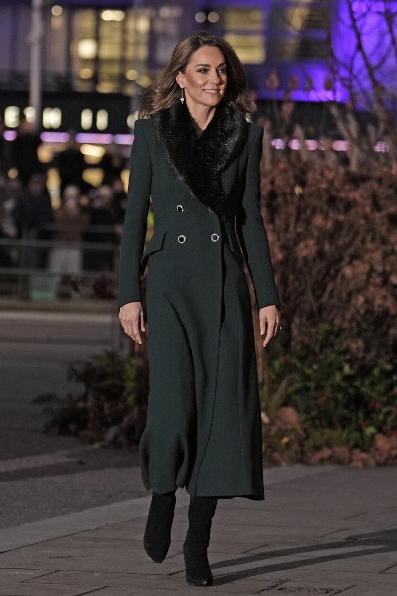 كيت ميدلتون بلوك ميلادي مكرر في خدمة التراتيل (أ.ف.ب)