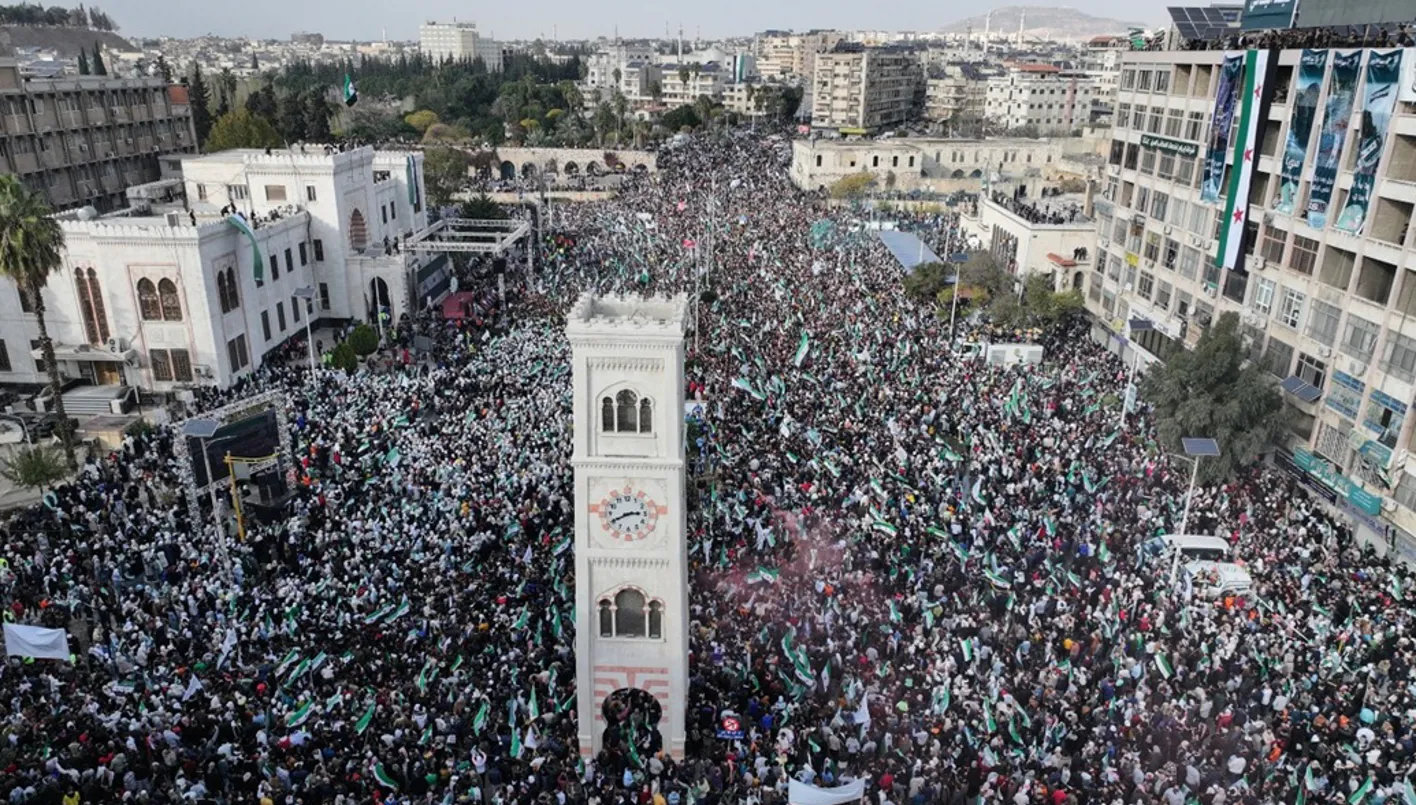 الإمارات تهنئ الشرع بذكرى 'عيد تحرير بلاده'