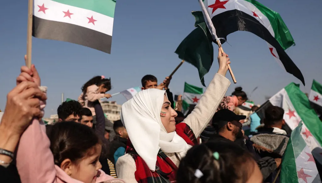 من الإخوان إلى اليسار... حراك يسبق قانون الأحزاب في سوريا