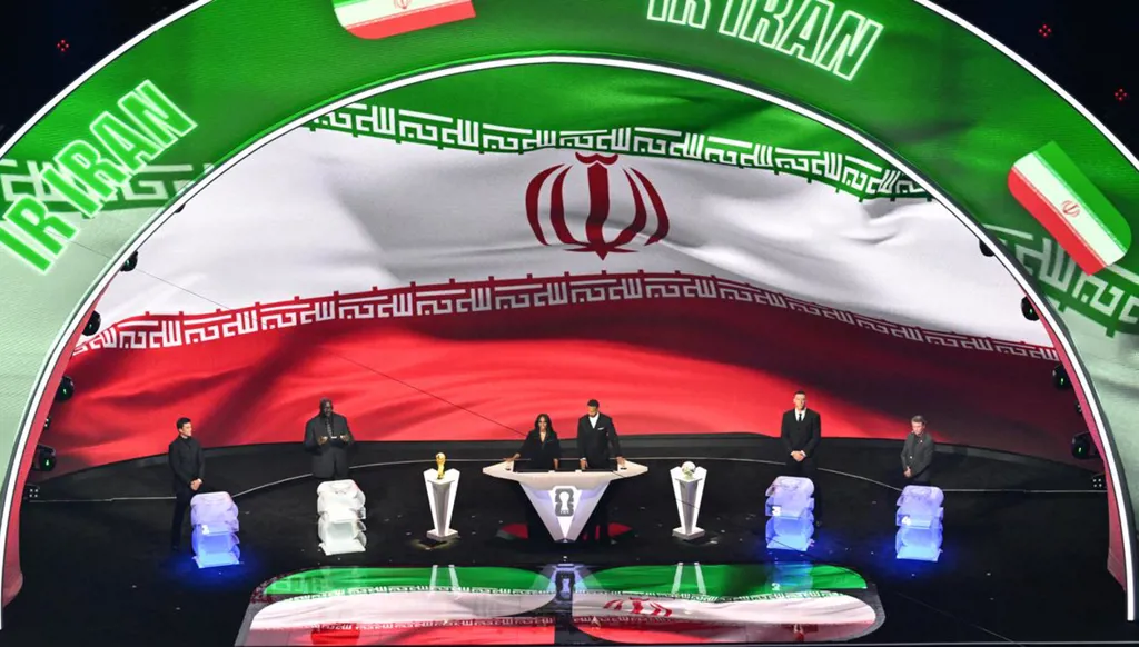 قرار صادم... إيران تمنع فرقها من السفر إلى "الدول المعادية"