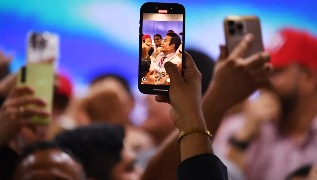 المرشح لرئاسة هندوراس سلفادور نصر الله يندد بـ"سرقة" الانتخابات من جانب منافسه المدعوم من ترامب